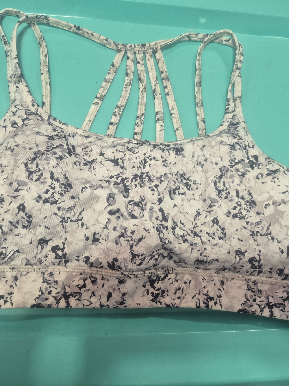 GAIAM Gray Marble-Print Strappy Sports Bra